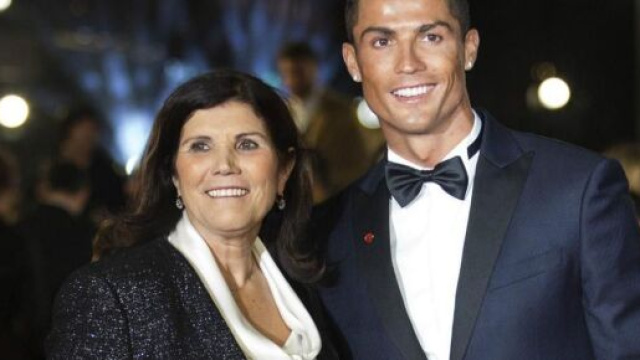 Cristiano Ronaldo con sua mamma Dolores Aveiro.