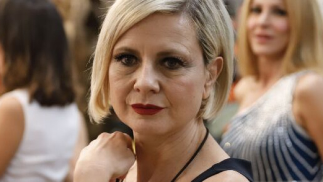 GF Vip, Rita dalla Chiesa su Twitter ha difeso Antonella Elia.