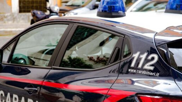 Milano: 17enne accoltella padre e fratello perch&eacute; vuole uscire.
