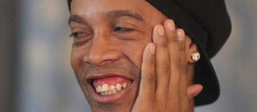 Advogado afirma que Ronaldinho n&atilde;o sabia que passaporte era falso. (Arquivo Blasting News)
