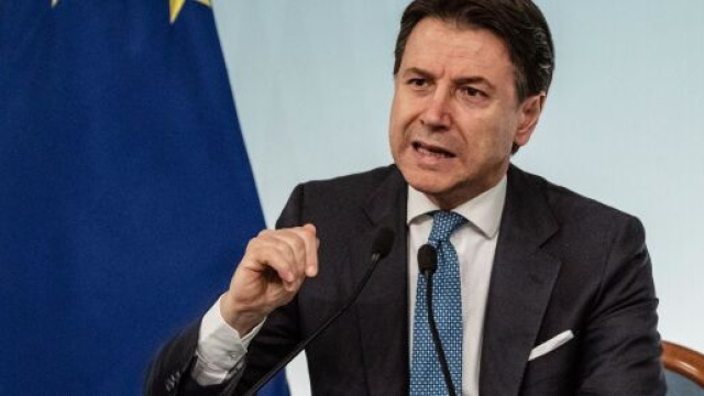 Coronavirus, Conte: estese restrizioni: tutta Italia &egrave; zona rossa, stop a scuola e sport