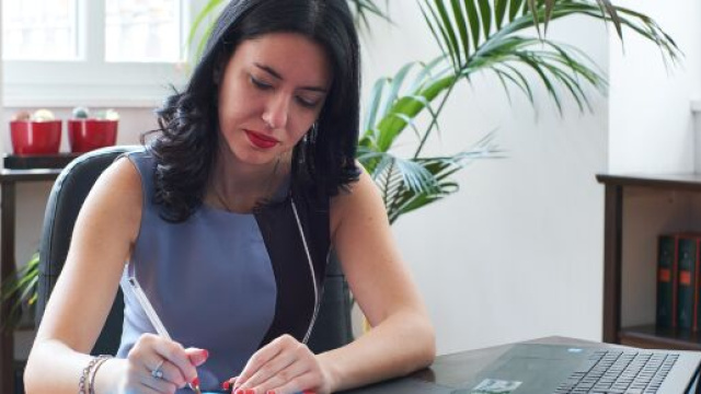La ministra Azzolina ha incontrato le parti sociali per affrontare il problema degli esami di scuola e dei voti in tempo di coronavirus.