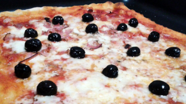 Pizza fatta in casa con lievito madre