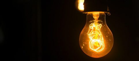 Casa: slitta di 2 mesi il rinnovo dei bonus sociali per utenze acqua, luce e gas