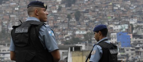 Policiais Militares salvam rec&eacute;m-nascido engasgado com leite materno. (Arquivo Blasting News)