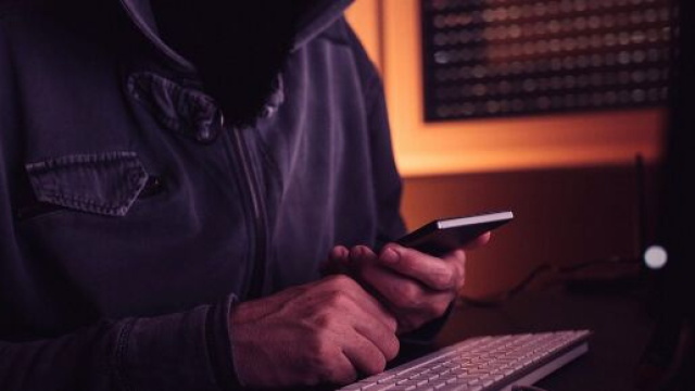 Anonymous scende in campo a tutela dei minori e delle donne nelle chat Telegram