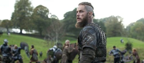 Ragnar &eacute; interpretado por Travis Fimmel. (Reprodu&ccedil;&atilde;o/History)
