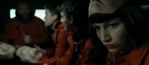 T&oacute;quio &eacute; interpretada pela &Uacute;rsula Corber&oacute;. (Reprodu&ccedil;&atilde;o/Netflix)