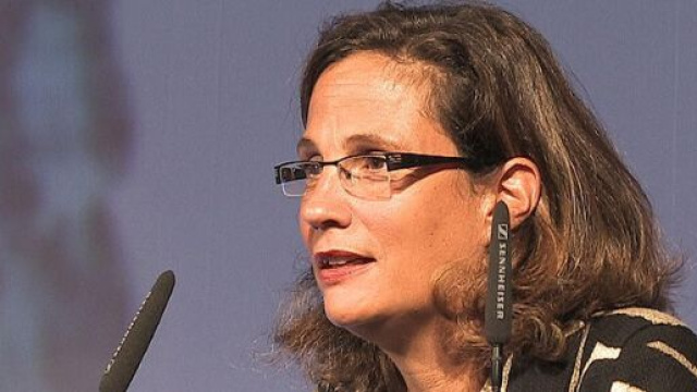 Covid-19, la virologa Ilaria Capua: 'Le previsioni sono tutte sbagliate'.