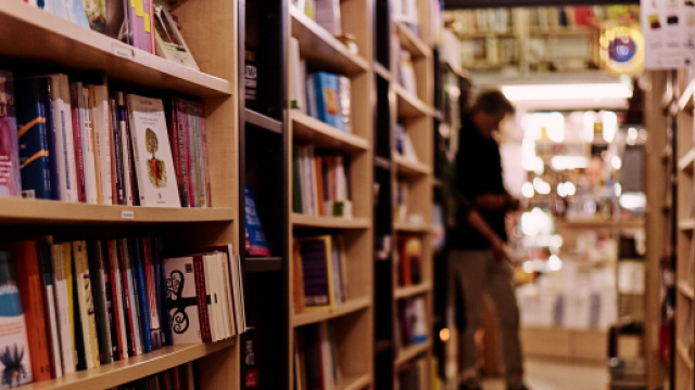 Le librerie saranno tra i primi esercizi a riaprire il 14 aprile.
