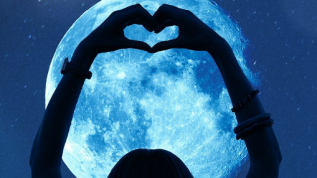 L'oroscopo del 17 aprile, 2^ sestina: la Luna 'sposa' Pesci, molto bene Capricorno