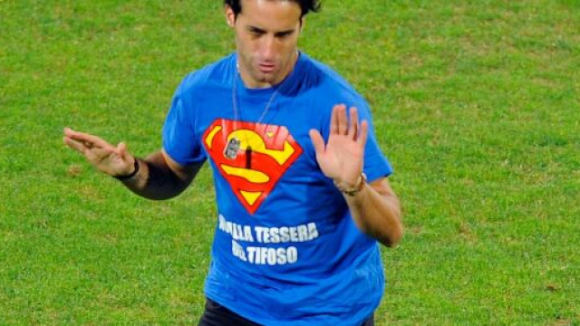 Pescara, &egrave; Mario Ferri l'uomo che &egrave; stato inseguito in spiaggia da un finanziere