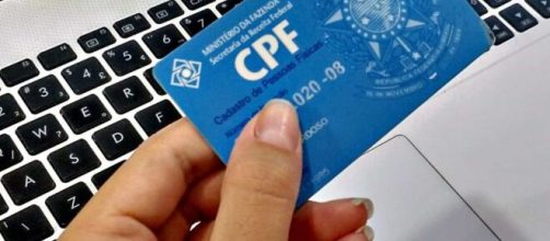 Receita explica como pedir regulariza&ccedil;&atilde;o de CPF por e-mail para receber o aux&iacute;lio emergencial. (Arquivo Blasting News)