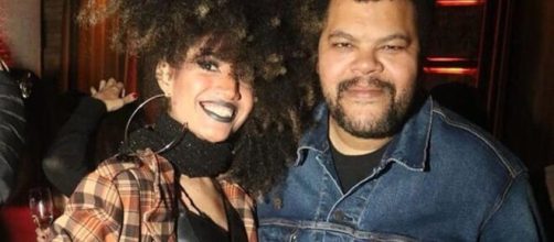 Namorada de Babu Santana desmente fake news sobre a mensalidade da filha do ator. (Reprodu&ccedil;&atilde;o/Instagram)