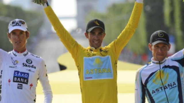 Contador e Armstrong sul podio del Tour de France 2009.