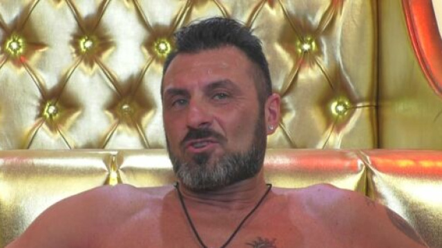 Gf Vip, Sossio aruta si scaglia contro Fernanda e il marito: 'Siete due persone pericolose'.