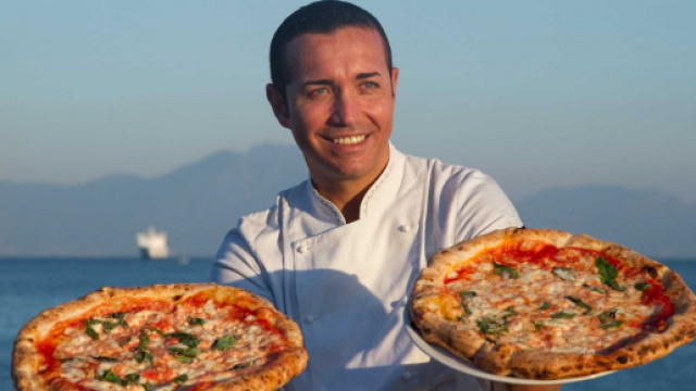 Gino Sorbillo annuncia la chiusura di quattro pizzerie a causa della crisi economica da coronavirus.