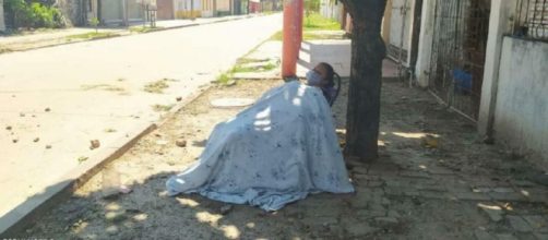 Mulher &eacute; abandonada ap&oacute;s apresentar sintomas do v&iacute;rus. (Reprodu&ccedil;&atilde;o/El Deber)