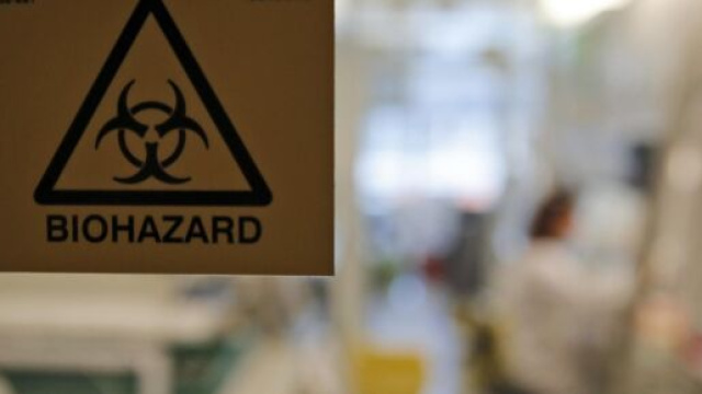 Covid-19, Science: 'Potr&agrave; essere virus stagionale, restrizioni alternate fino al 2022'