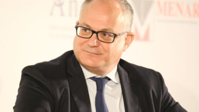 Roberto Gualtieri, Ministro dell'Economia e delle Finanze assicura che entro venerd&igrave; saranno pagati tutti i richiedenti il bonus di 600 euro.