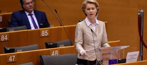 Europa assente per l'Italia, Von Der Leyen: 'Chiediamo perdono a Roma'