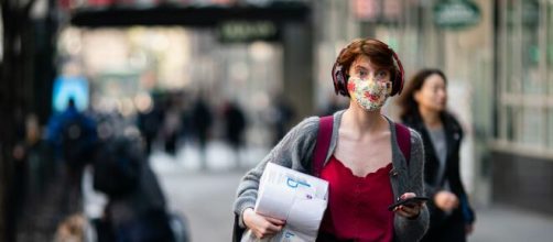 Si no se encuentra la vacuna contra el coronavirus, la distancia social se mantendr&aacute; hasta el a&ntilde;o 2022.