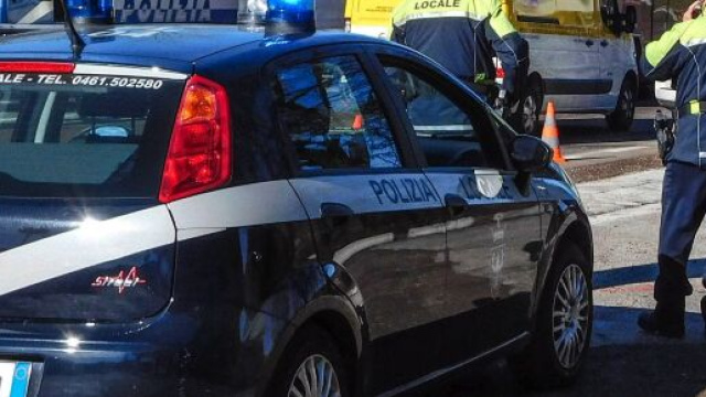 Lecce, medico 'bloccato' da una vigilessa mentre fa un ospedale per una urgenza