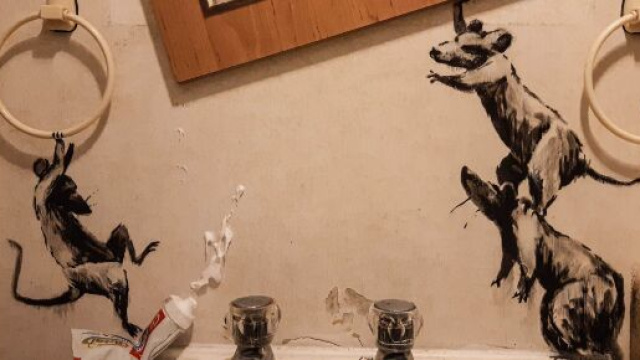 L'ultima opera di Banksy, lo smart working al tempo del Coronavirus.