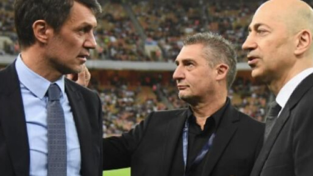 Nella foto Maldini, Massaro e Gazidis.