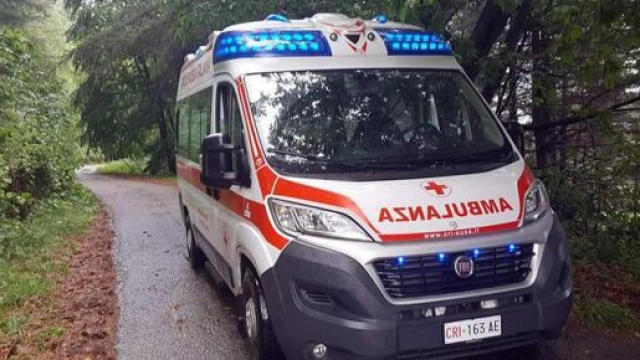 Piacenza, litiga con la fidanzata e sfonda una porta: 28enne muore dissanguato