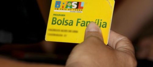 Caixa come&ccedil;a a pagar aux&iacute;lio emergencial aos benefici&aacute;rios do Bolsa Fam&iacute;lia. (Arquivo Blasting News)