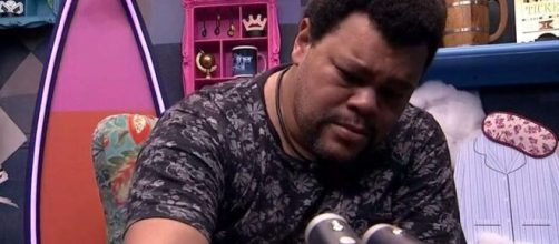 Babu chora com saudade de Prior no raio-X do 'BBB20'. (Reprodu&ccedil;&atilde;o/TV Globo)