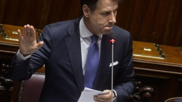 Bonus di 600 euro dal 15 aprile per lavoratori autonomi e non: nel nuovo decreto il bonus potrebbe passare a 800 euro.