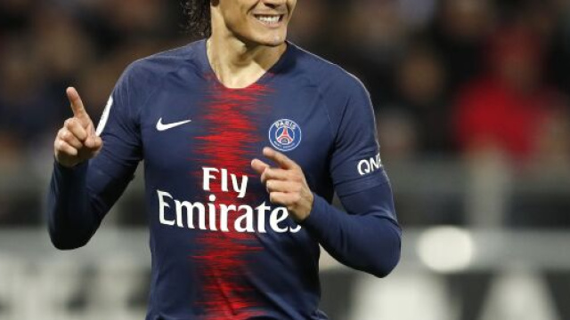 Cavani si riavvicina al Napoli: impazza il mercato all'ombra del Vesuvio.