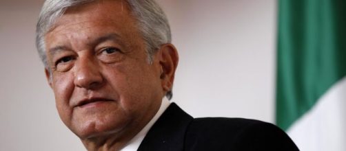 No M&eacute;xico, presidente Andr&eacute;s Manuel L&oacute;pez Obrador critica traficantes que deram cestas b&aacute;sicas &agrave; popula&ccedil;&atilde;o. (Arquivo Blasting News)