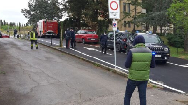 Arezzo, uccide la figlia di 4 anni e si getta in un pozzo: era preoccupato per il futuro