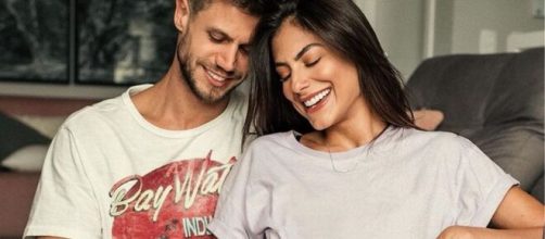 Jonas aceitou o pedido de Mari para oficializarem a uni&atilde;o. (Foto: Instagram).