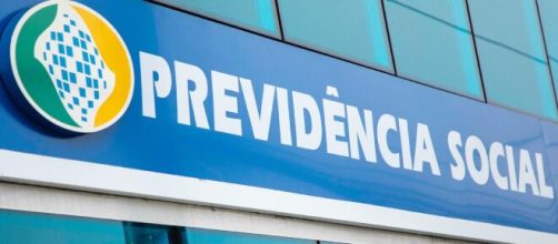 O governo anunciou que ir&aacute; pagar a primeira parcela do 13&deg;, come&ccedil;ando nesta sexta-feira (24). (Arquivo Blasting News)