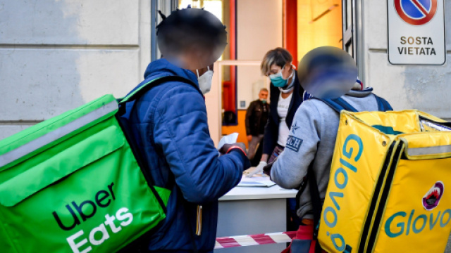 Campania emessa ordinanza che consente l'asporto di cibi su precise fasce orarie