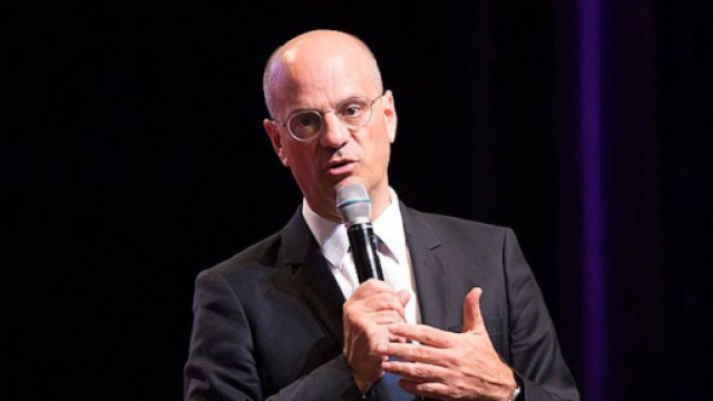 Jean-Michel Blanquer a annonc&eacute; la r&eacute;ouverture des &eacute;coles. Credit : wikimedia commons/Jeremy Barande