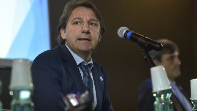 Pasquale Tridico ha dichiarato che si impegna a rispettare il termine del 30 aprile per la Cassa Integrazione ma i tecnici non gli credono.