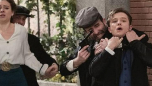 Una Vita, spoiler spagnoli: Samuel si sacrifica per salvare Genoveva da Cristobal