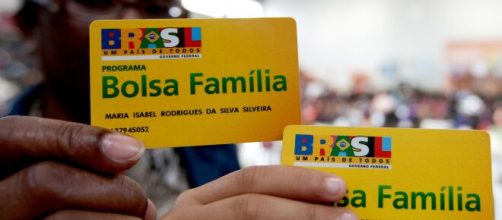 Ajuda emergencial de R$ 600 &eacute; depositada automaticamente na conta do titular do Bolsa Fam&iacute;lia (Arquivo Blasting News).