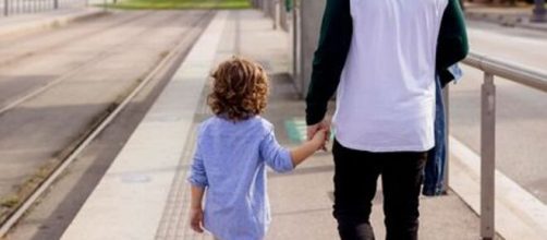 Hasta tres ni&ntilde;os por adulto podr&aacute;n salir desde el domingo y llevar pelota o patinete.