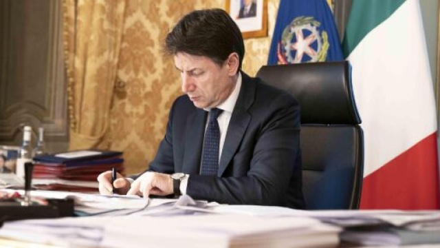 Coronavirus, Giuseppe Conte: 'Non si pu&ograve; tenere il Paese chiuso oltre il 4 maggio'