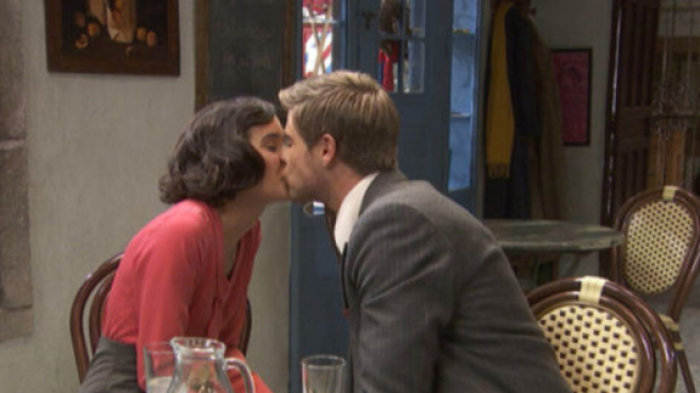 Spoiler Il Segreto: Adolfo e Rosa si baciano.