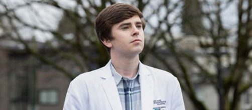 Freddie Highmore faz o protagonista Shaun. (Reprodu&ccedil;&atilde;o/Instagram/@thegooddoctorabc)
