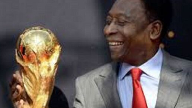 Pel&eacute; d&eacute;voile son top 5 des meilleurs joueurs de l&rsquo;histoire (Credit : Twitter de Pel&eacute;)