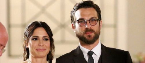 Benjamin se declara e chama Zoe para viver com ele na novela "Apocalipse". (Reprodu&ccedil;&atilde;o/ Record TV)