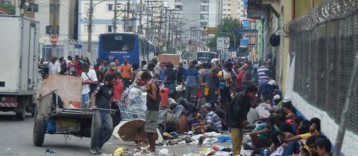 Gari realiza atitudes solid&aacute;rias. (Reprodu&ccedil;&atilde;o/TV Globo)